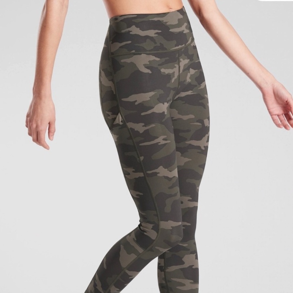 Athletic Works Dri More Green Camo Leggings Size M